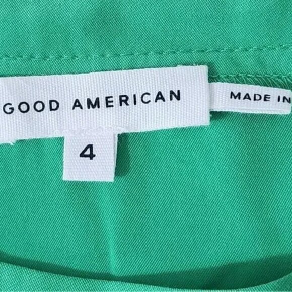 2/$50 Good American Summer Green Short Sleeve Top Size 4 | Casual & Chic Blouse - Picture 3 of 6